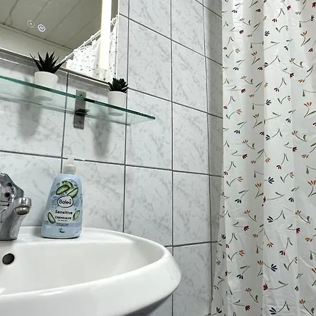 Grosszuegige Monteurwohnung - Praktisch & Gut Ausgestattet Appartement